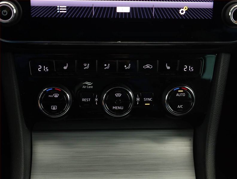 Škoda Superb (2020) 2.0 TDI, Serv.kniha, Tempomat - fotka 12 z 17