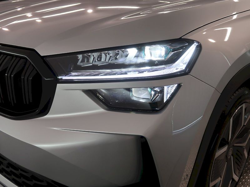Škoda Kodiaq (2025) iV SPORTLINE 1.5TSI 150KW TAŽN - fotka 10 z 48
