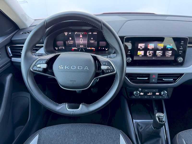 Škoda Kamiq (2025) 1.0 TSI 85kW Top Selection - fotka 8 z 35