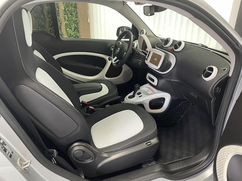 Smart Fortwo 0.9i AUTOMAT ČR 1.MAJ NAVI   - fotka 15 z 25