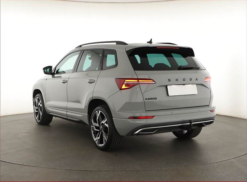 Škoda Karoq (2025) 1.5 TSI, SPORTLINE, AUTOMAT - fotka 4 z 21
