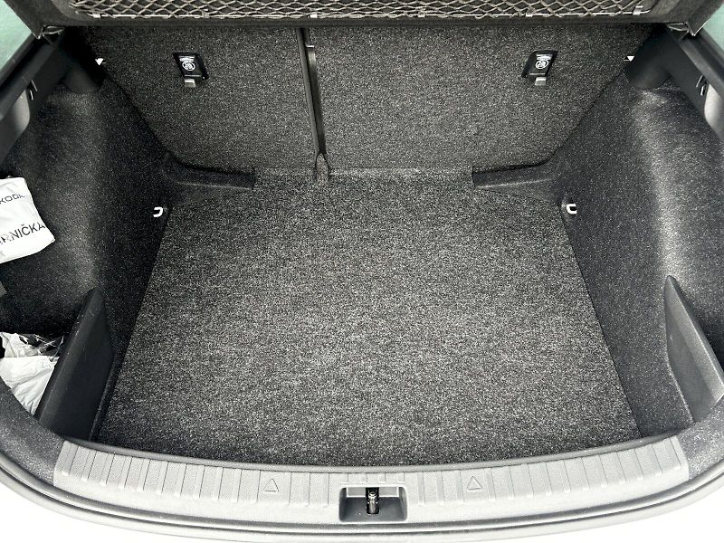 Škoda Scala (2025) 1.0 TSI 85kW MP6 Top Selection - fotka 29 z 34