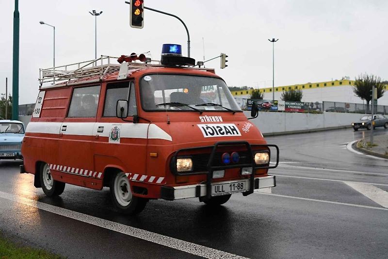 Michal Kerner si během pandemie covid-19 a lockdownů pěkně opravoval trabanta. Dnes spolu s manželkou Lenkou mohou hrdě objíždět srazy veteránů, kde vzbuzují zaslouženou pozornost.