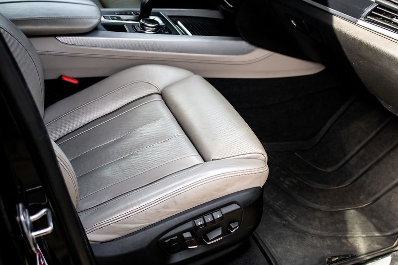 BMW X5 - fotka 31 z 51