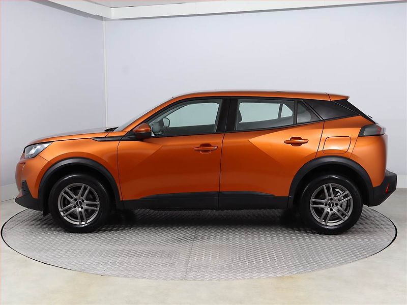 Peugeot 2008 (2020) 1.2 PureTech, Serv.kniha - fotka 3 z 16