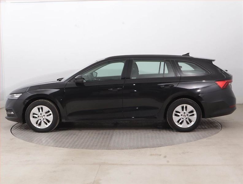 Škoda Octavia (2021) Ambition 2.0 TDI, Automat - fotka 3 z 16