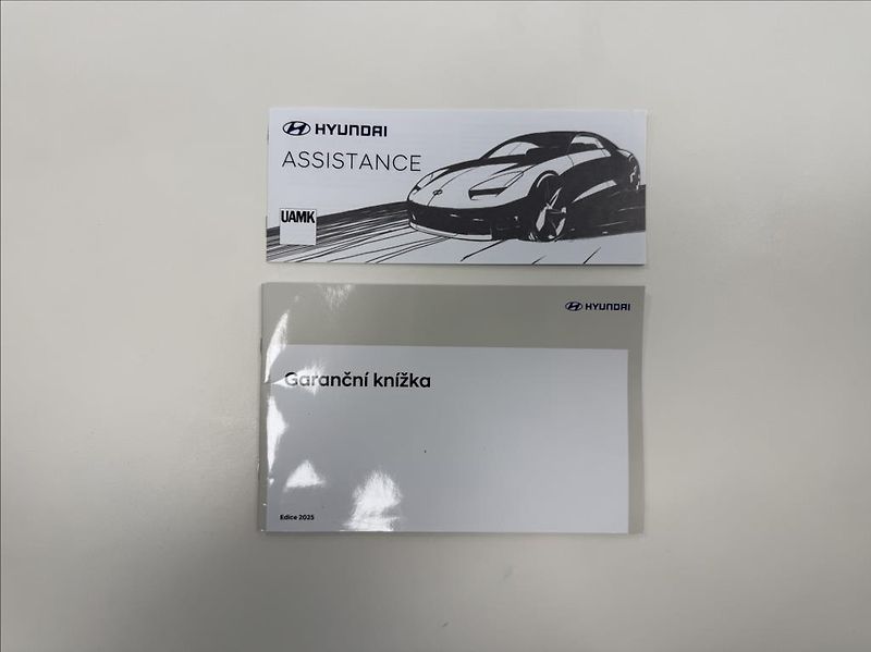 Hyundai Santa Fe 1,6 T HEV 4x4 7M  Calligraphy - fotka 29 z 30