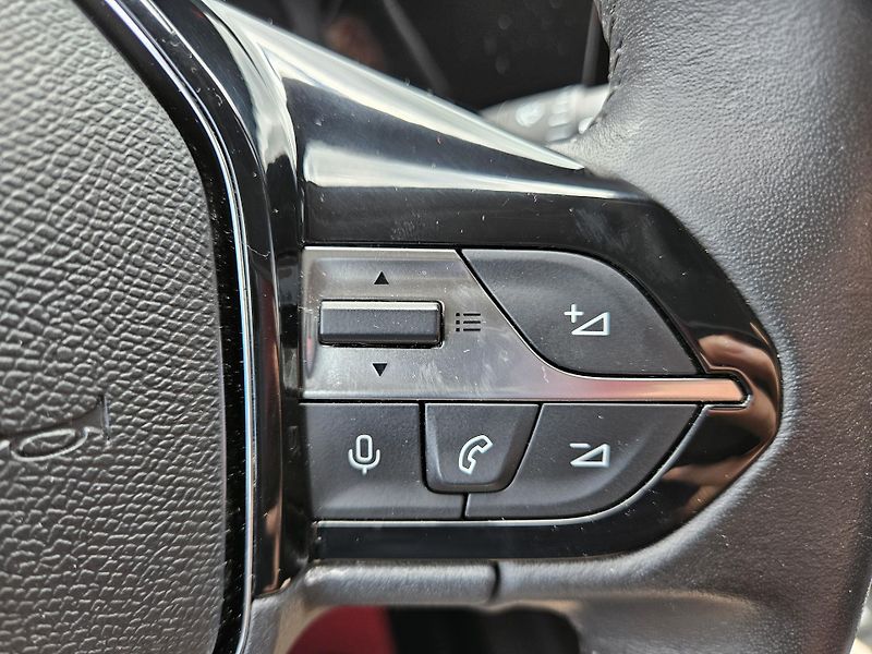 Peugeot 308 (2022) SW 1.2 PT 130 ALLURE MAN6 - fotka 22 z 25