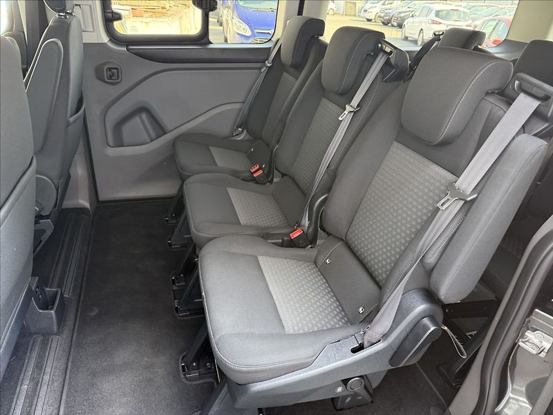 Ford Tourneo Custom 2,0 Long,96kW,po servisu - fotka 9 z 30