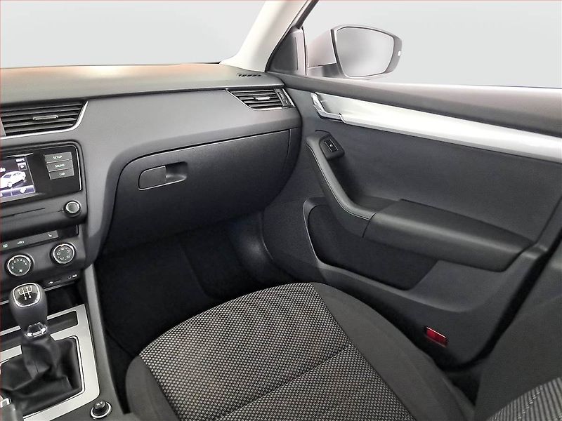 Škoda Octavia (2014) 1.2 TSI, Tempomat - fotka 8 z 18