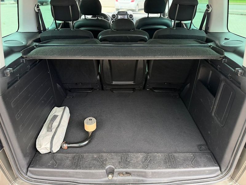 Peugeot Partner ALLURE 1.6VTi 120. 5 míst - fotka 6 z 27