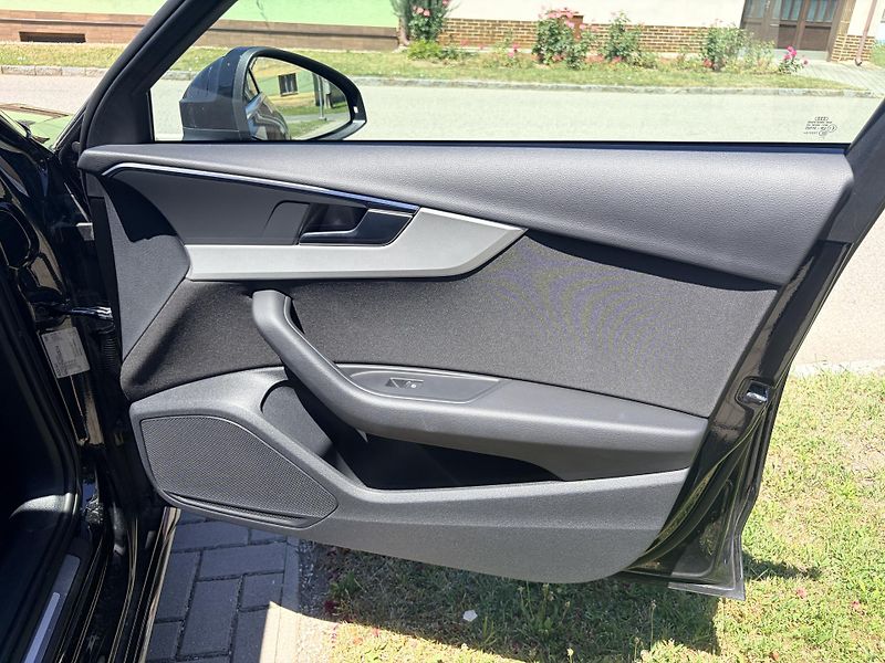 Audi A4 Avant 2.0TDI DSG QUATTRO REZERVACE - fotka 54 z 56