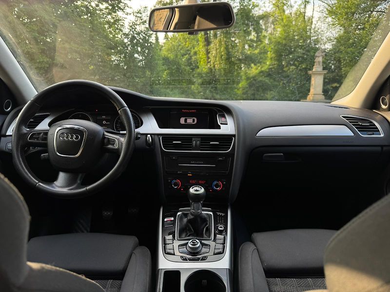 Audi A4 (2012) 2.0TDi ČR VÝBAVA SERVIS ČIDLA - fotka 10 z 26