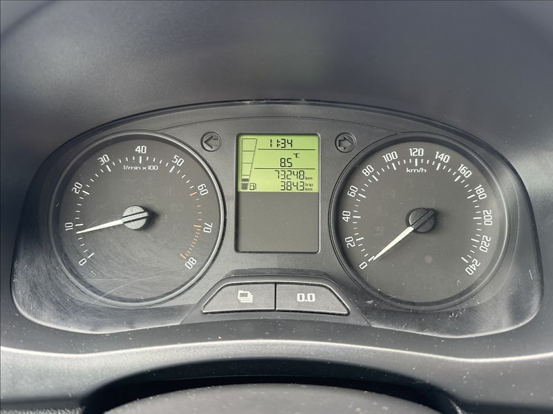 Škoda Fabia 1,4 i 16V tažné DPH 1.maj. ČR - fotka 29 z 45