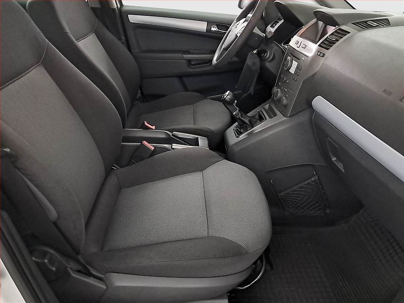 Opel Zafira (2006) 1.6, 7 míst, nová STK - fotka 9 z 15