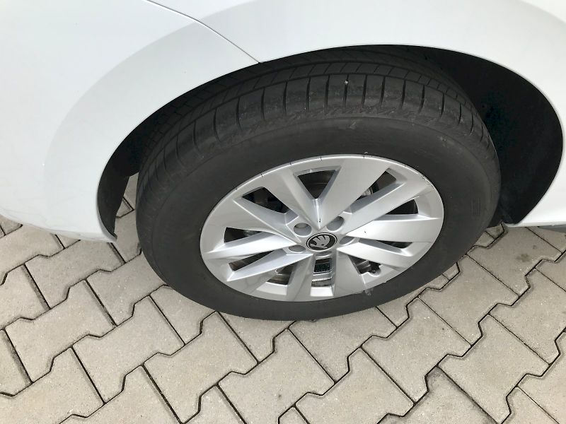 Škoda Kamiq (2025) SELEC TSI 85/1.0 A7F - fotka 14 z 29