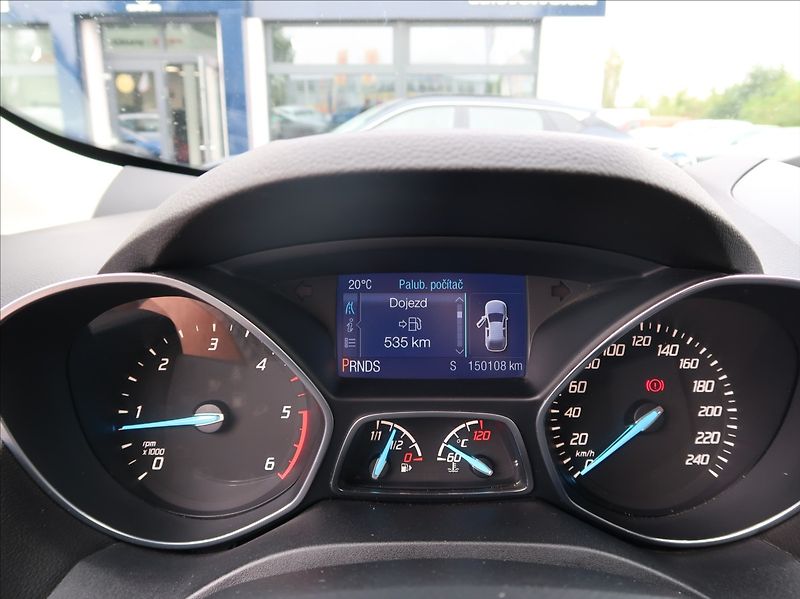 Ford Kuga 2,0 TDCi,120kW,Titanium,panora - fotka 11 z 27
