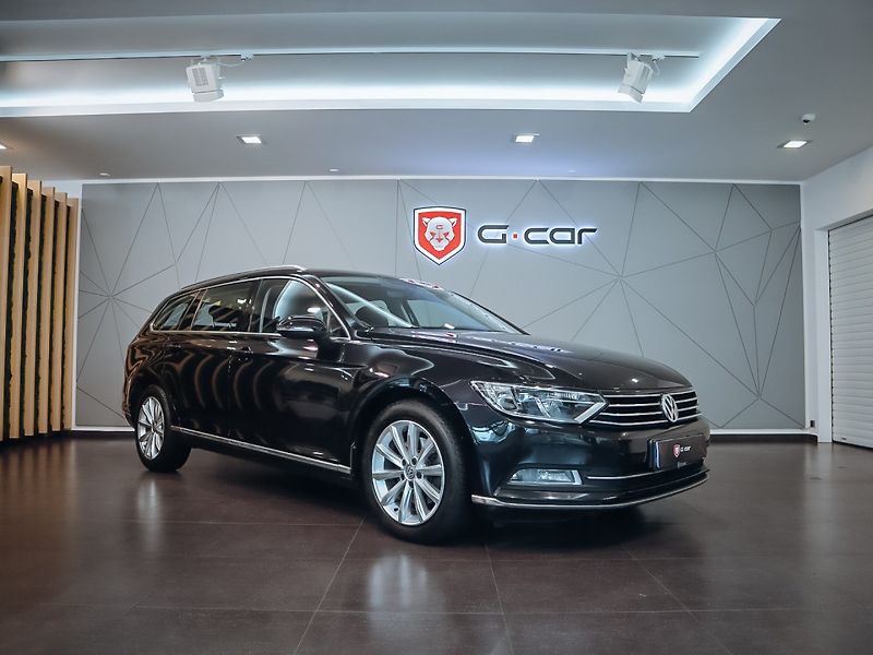 Volkswagen Passat 2.0TDI Highline 110 kW - fotka 1 z 25