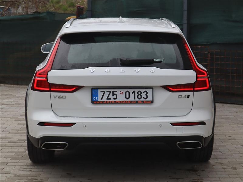 Volvo V60 2,0 CrossCountry AWD Po rozvod - fotka 5 z 34