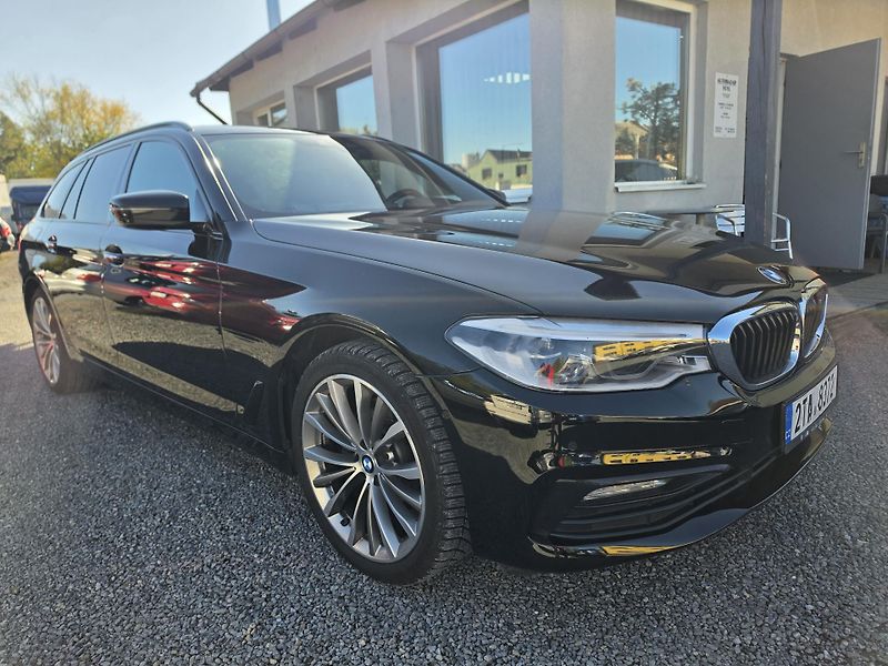 BMW Řada 5 520D TZ Sport Line Harman - fotka 1 z 30