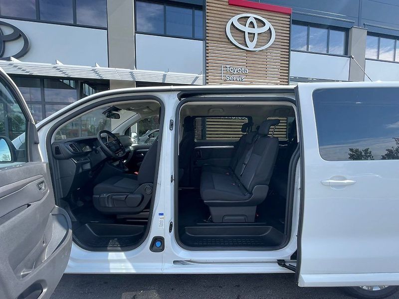 Toyota ProAce Verso 2.0 D-4D L2 MT Business 8S - fotka 11 z 23