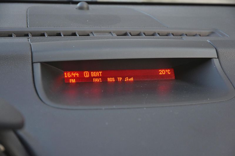 Opel Meriva (2012) 1.4 88kW Design Ed. / 2x kola - fotka 35 z 41