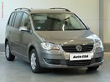 Volkswagen Touran (2008) 1.6i, navi, autoAC - náhled 1