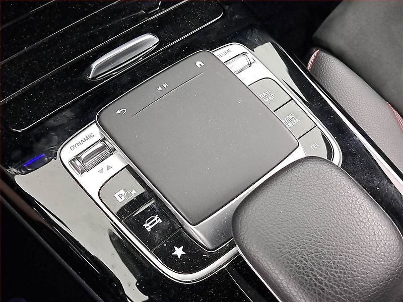 Mercedes-Benz Třídy A (2019) AMG line A 250 4MATIC - fotka 19 z 24