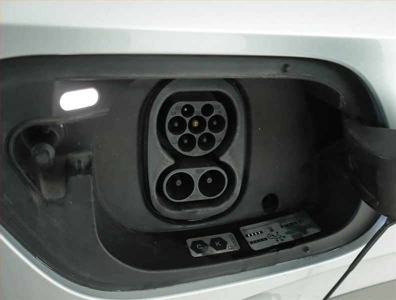 Volkswagen ID.4 (2021) Pro Perf. (82 kWh), SoH 90% - fotka 17 z 17