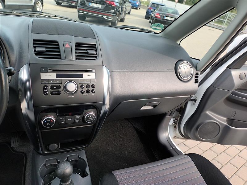 Suzuki SX4 1,6 VVT,79KW,VÝHŘEV,SERVIS, - fotka 13 z 38