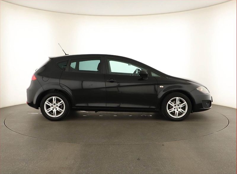 Seat Leon (2011) 1.6 TDI, po STK, jezdí výborně - fotka 6 z 14