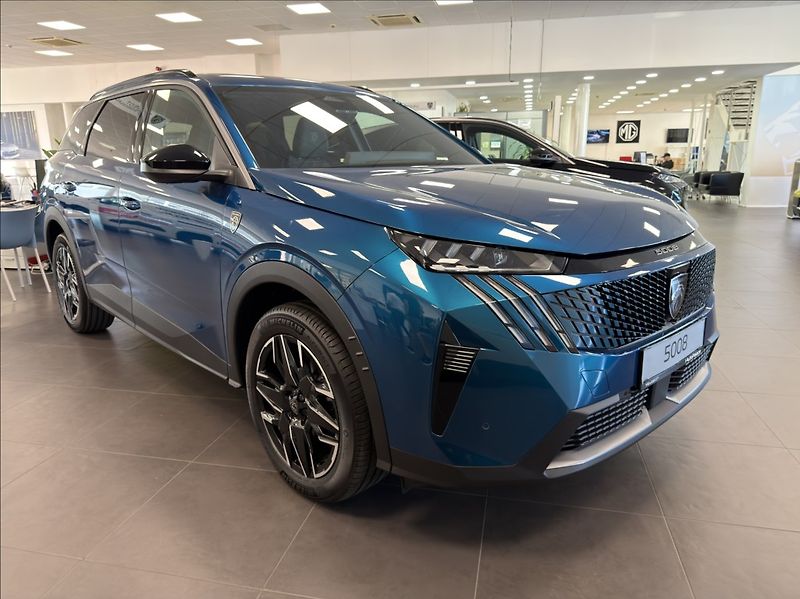 Peugeot 5008 (2026) 1,2 GT Hybrid 145 e-DCS6 - fotka 6 z 6