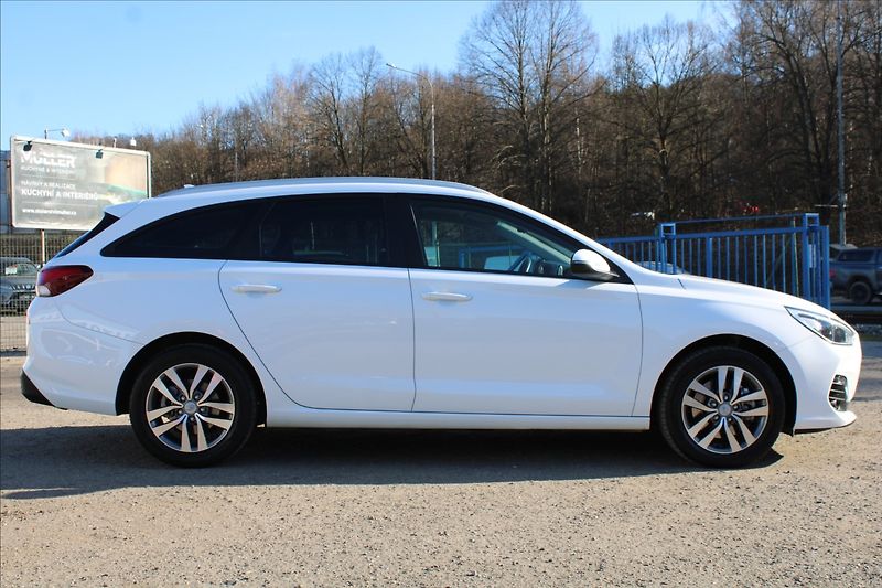 Hyundai i30 1,4 T-GDI  NOVÉ V ČR,1.MAJITEL - fotka 4 z 41