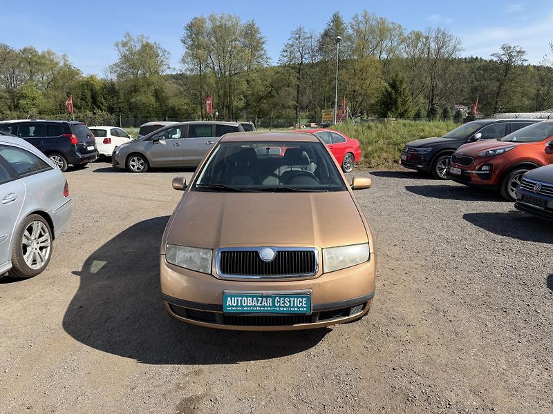 Škoda Fabia 1.4 MPI - fotka 2 z 19