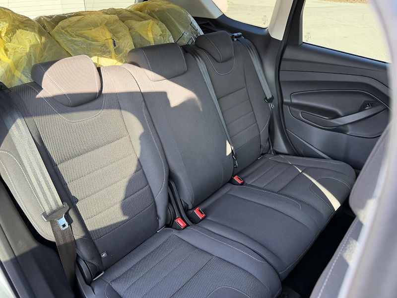 Ford Kuga 1,5 EcoBoost / 110kW  - fotka 37 z 50