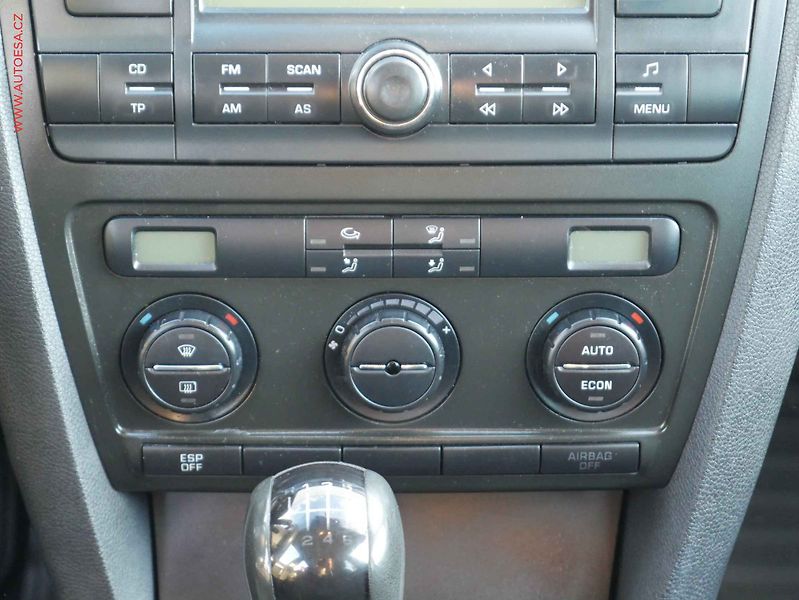 Škoda Octavia (2006) 2.0 TDi, 1.maj, servis.kniha - fotka 12 z 15