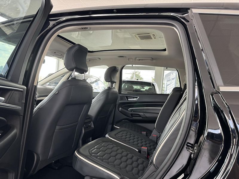 Ford S-MAX (2017) 2,0SCTi AUT. VIGNALE 7.MÍST - fotka 16 z 33