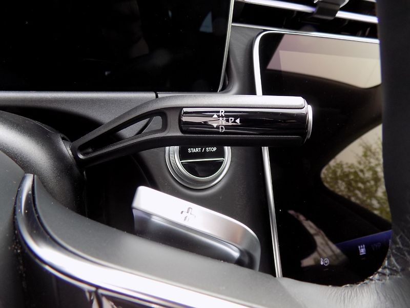 Mercedes-Benz Třídy E (2024) 300de/Digital-Light/Hybrid/ - fotka 26 z 50