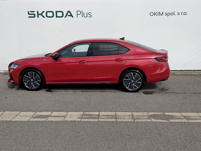 Škoda Superb (2025) iV SportLine 1,5 Tsi 150 Kw DS - fotka 3 z 44
