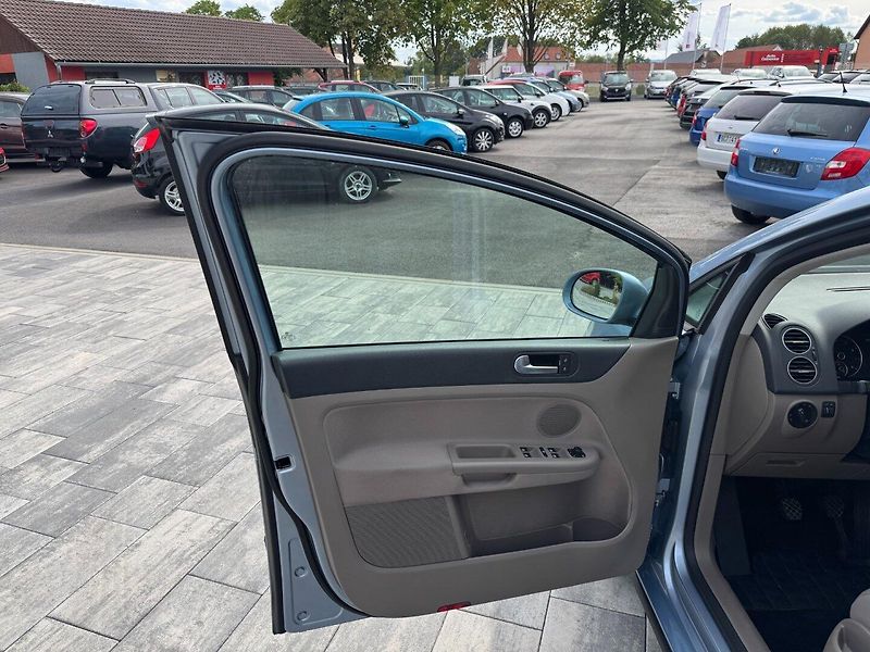 Volkswagen Golf Plus (2010) Rabbit 1.2 TSI 63kW - fotka 9 z 35