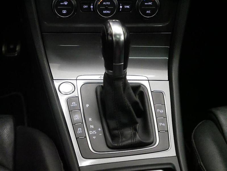 Volkswagen Golf - fotka 26 z 35