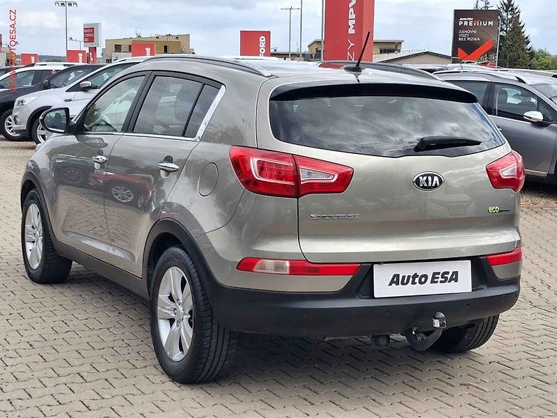 Kia Sportage (2013) 1.6 GDi, Active, navi - fotka 6 z 17