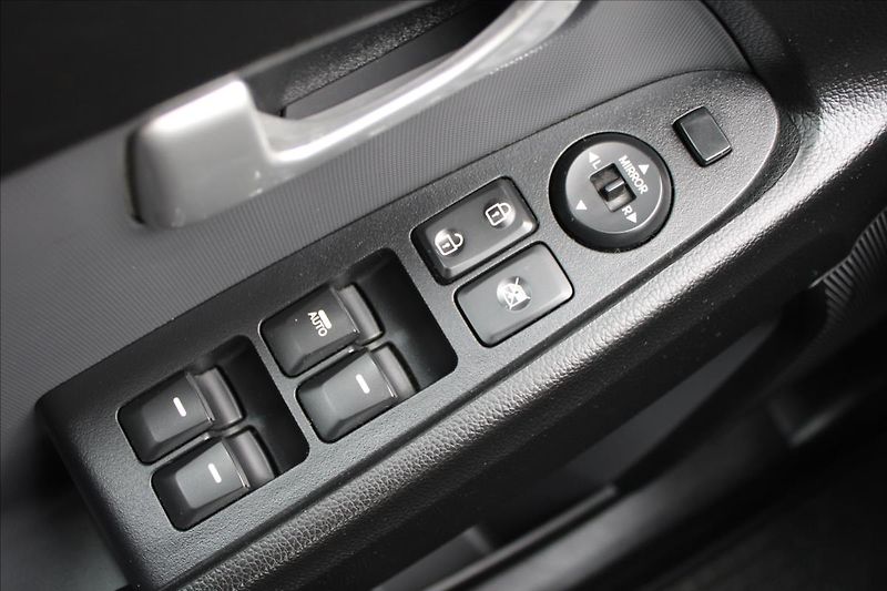 Kia Sportage 2,0 CVVT  ČR,4x4,AUTOMAT - fotka 21 z 31