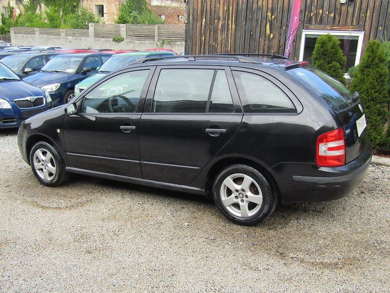 Škoda Fabia (2008) 1.2 47kW BEZ KOROZE - fotka 4 z 32