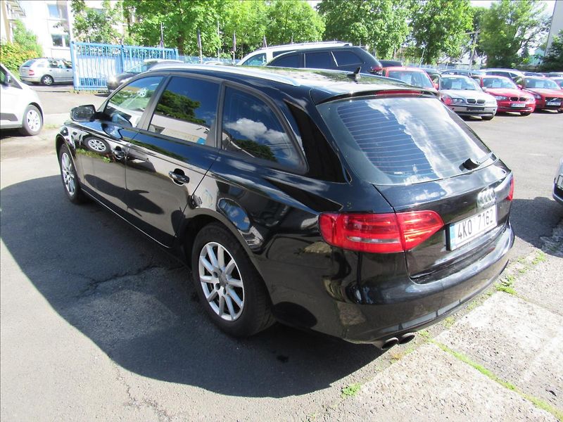 Audi A4 Avant 2,0 TDi 110kW - fotka 4 z 31