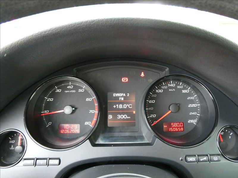 Seat Exeo 1,8 TSi 1.majitel, serviska - fotka 33 z 50