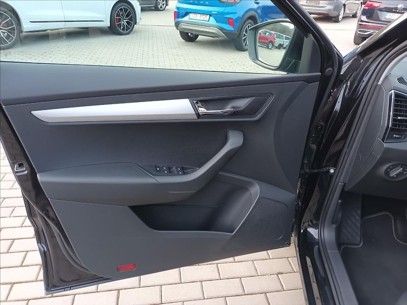 Škoda Karoq 1,5 TSI,110KW,DSG,RADAR - fotka 16 z 41