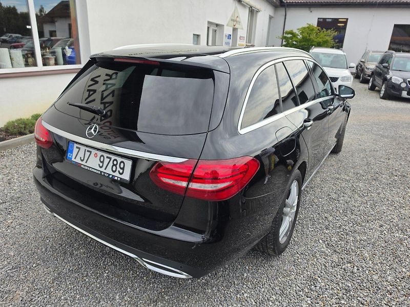 Mercedes-Benz Třídy C (2017) 2.2 D Automat, 4Matic - fotka 4 z 17
