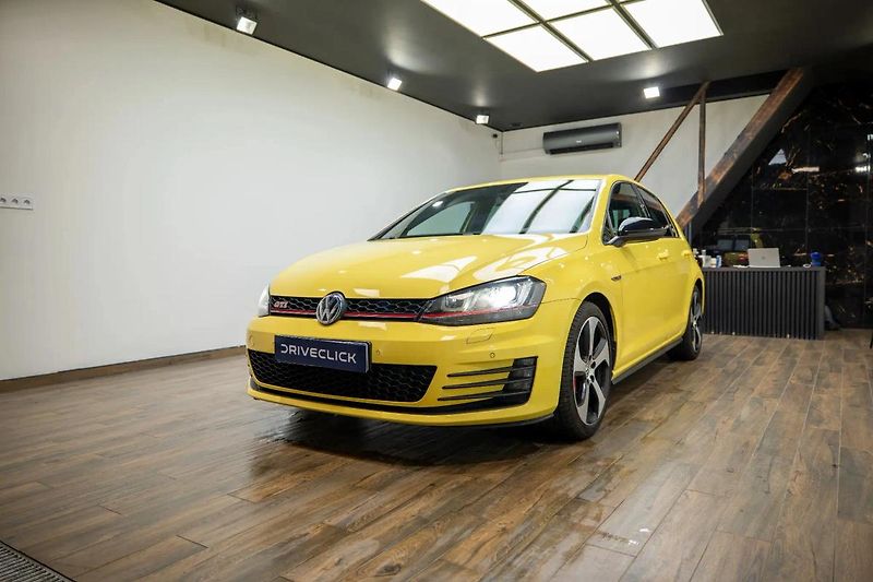 Volkswagen Golf GTI Performance 2.0 169 kW - fotografie inzerátu