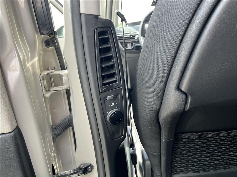 Citroën C4 SpaceTourer 1,5   HDi Feel 7 míst - fotka 18 z 21